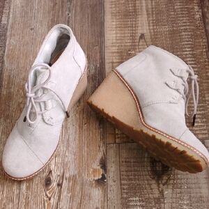 Tom's Women's Gray Suede Wedge Ankle Boots